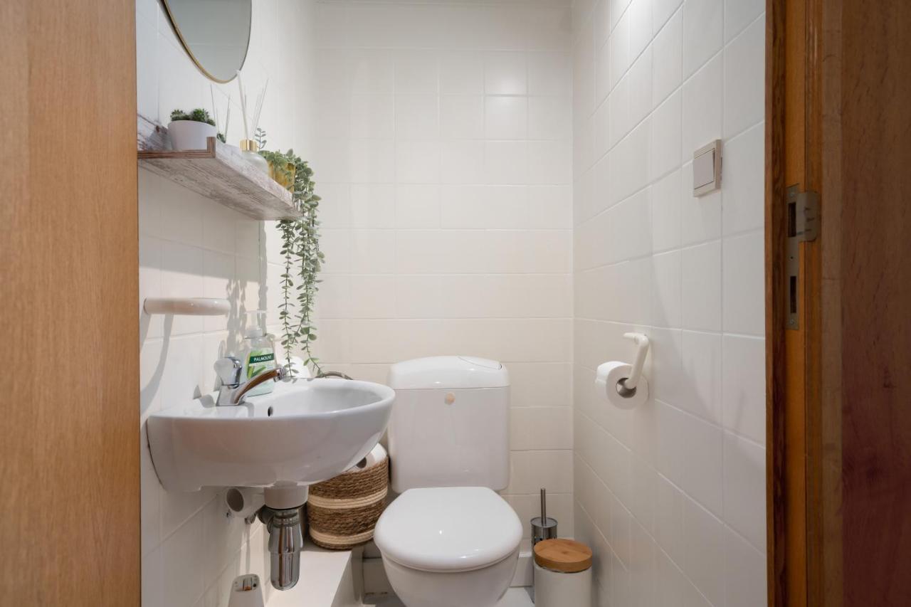 City Apartment 3 Bedroom, Kitchen, Wifi, Workspace, Coffee, Central Хасселт Экстерьер фото
